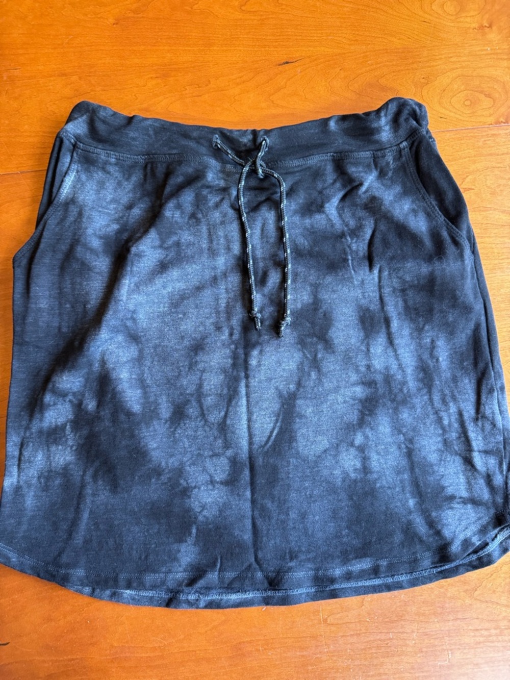 Evereve Sundry Saturday Skirt tie-dye size Large - Picture 3 of 11